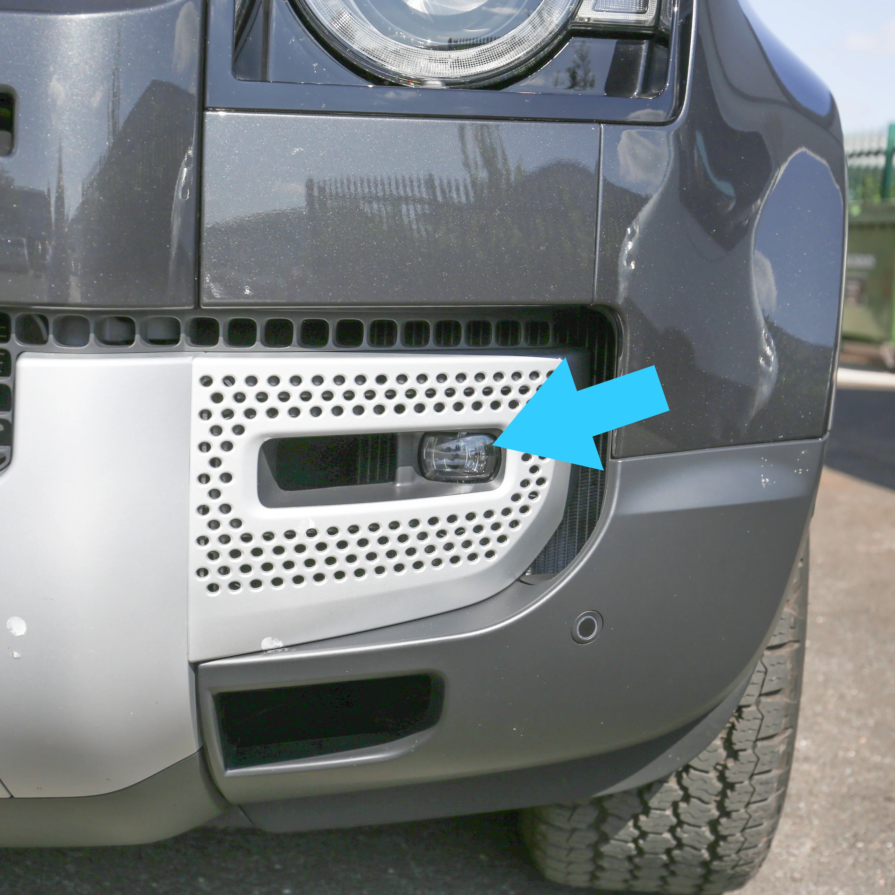 2x Genuine Fog Lamps for Land Rover Defender L663 (TAKE OFFS) - Image 2