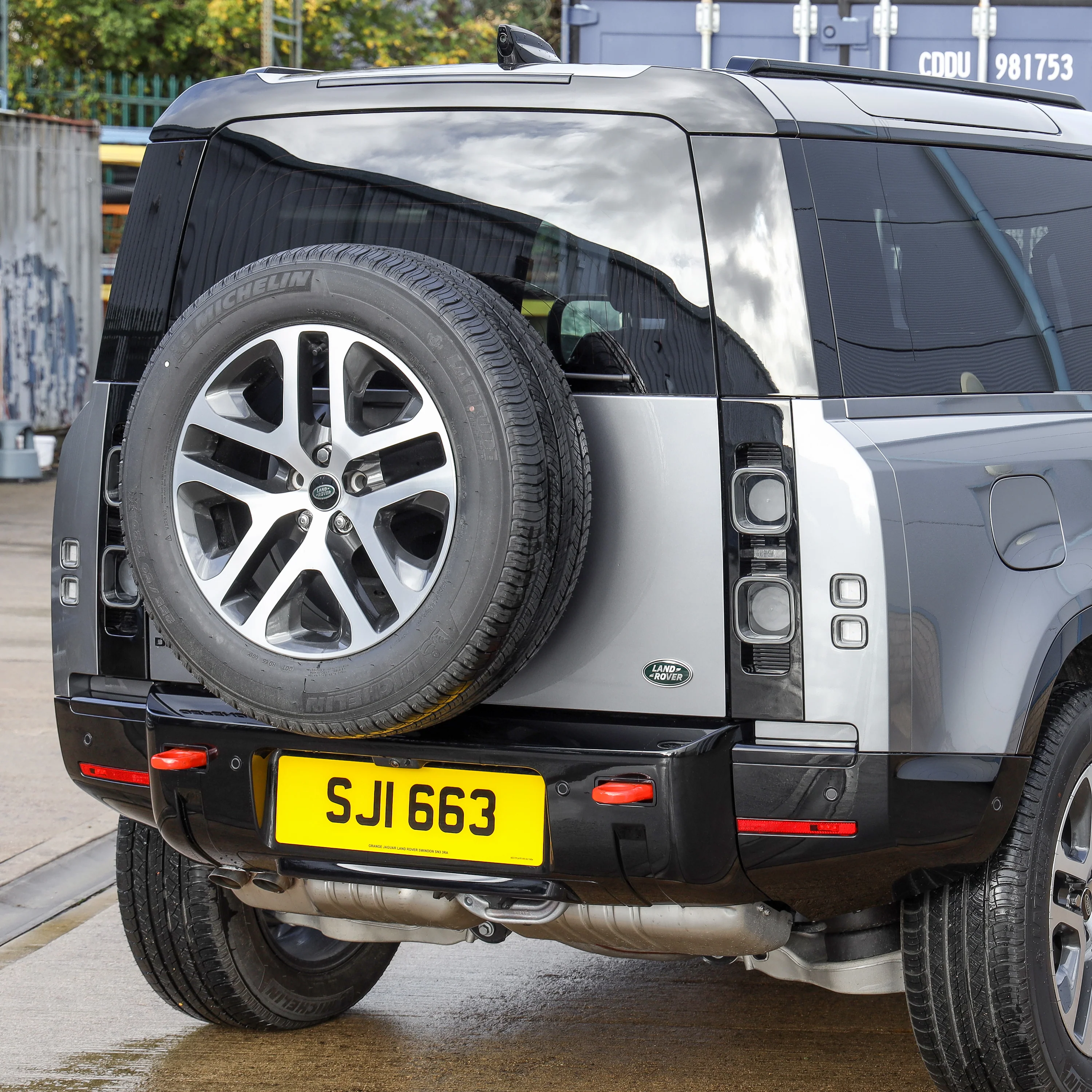 4pc Front & Rear Bumper Corners for Land Rover Defender L663 - Gloss Black - Image 9