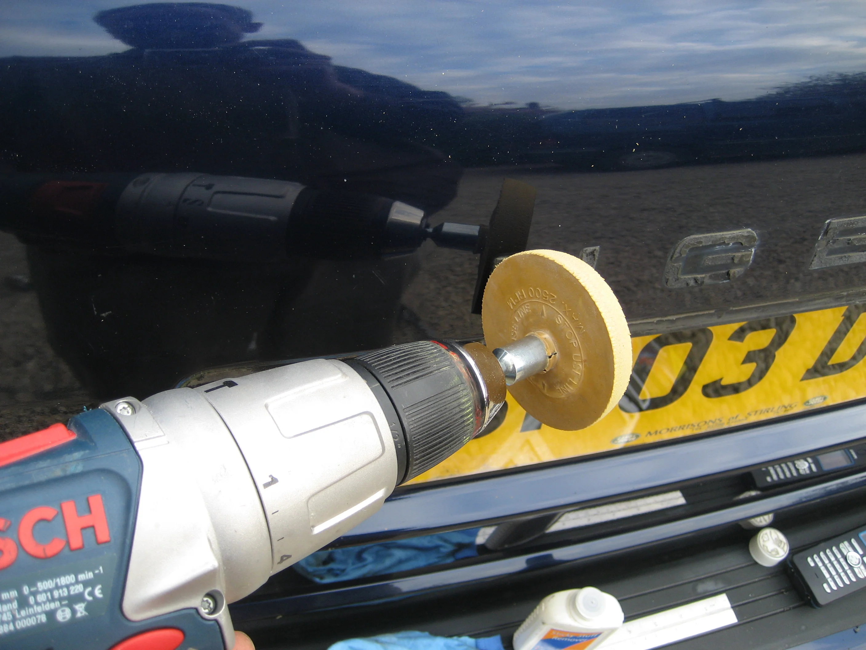 Adhesive Lettering & Badge Removal Tool for Range Rover Sport - Image 3