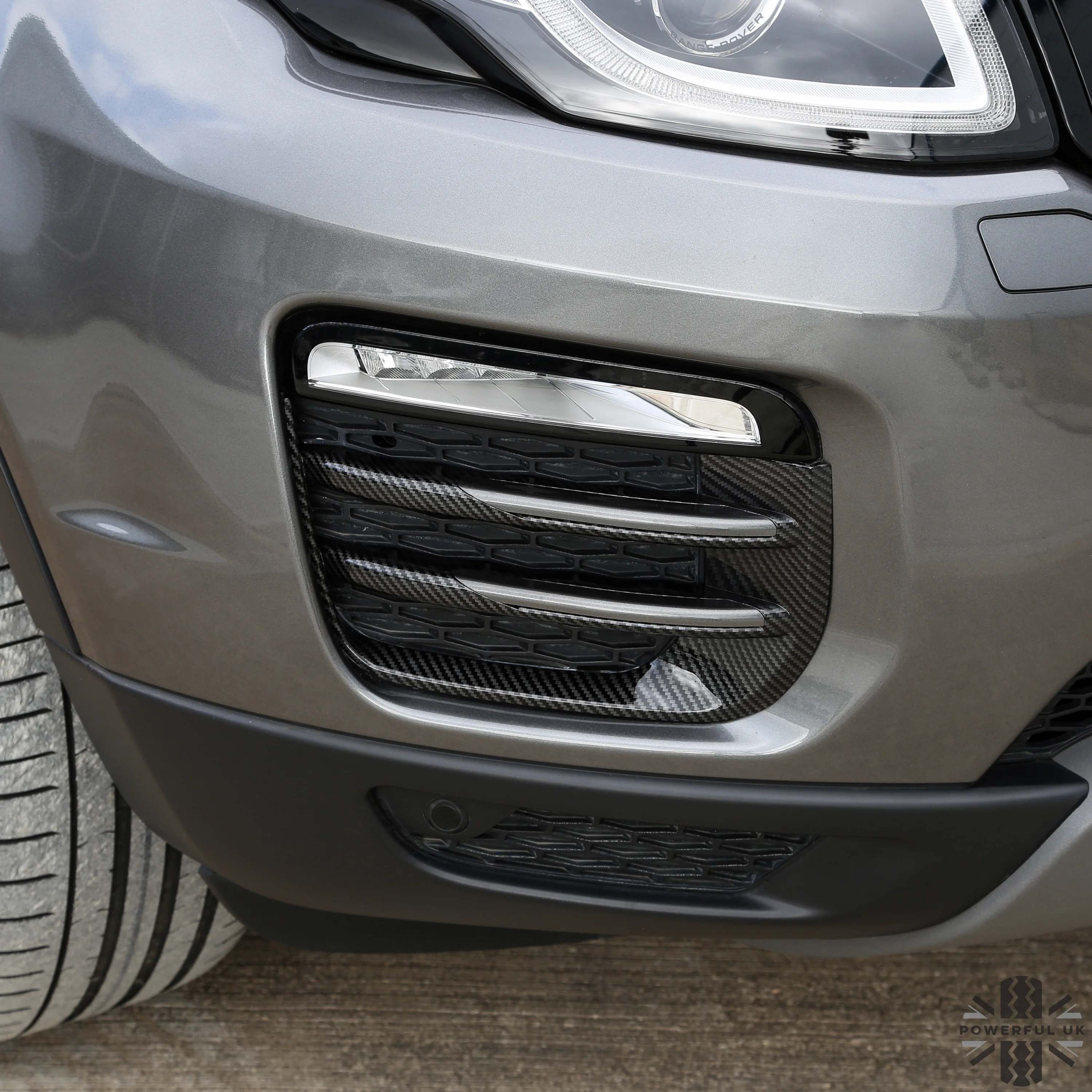 Carbon Fibre Effect Front fog Surrounds wih Carbon Fibre Effect Inserts for Range Rover Evoque SE & HSE (2016-19) - Image 6