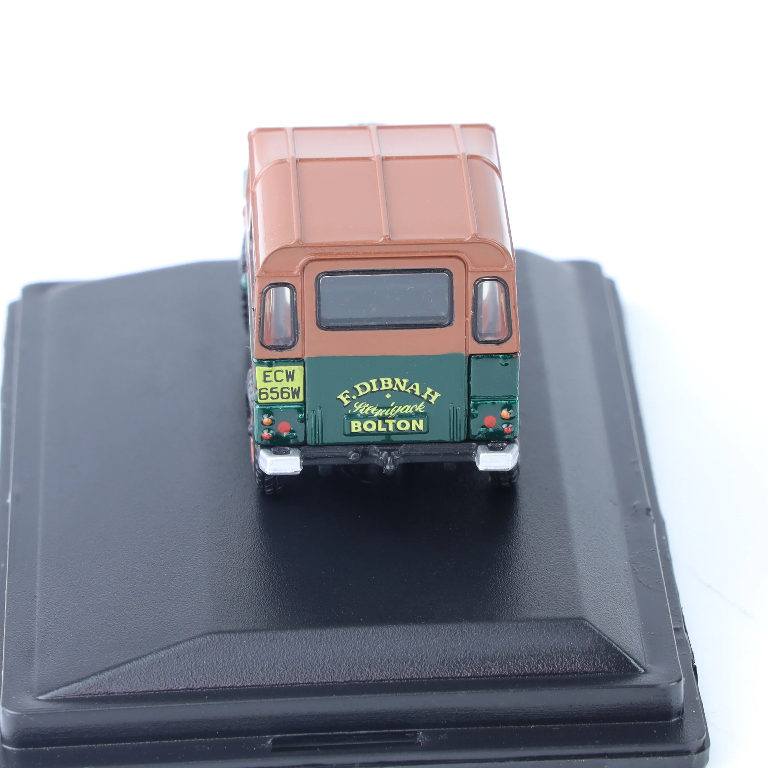 Fred Dibnah Lightweight Land Rover 1:76 Diecast Model by Oxford - Image 8
