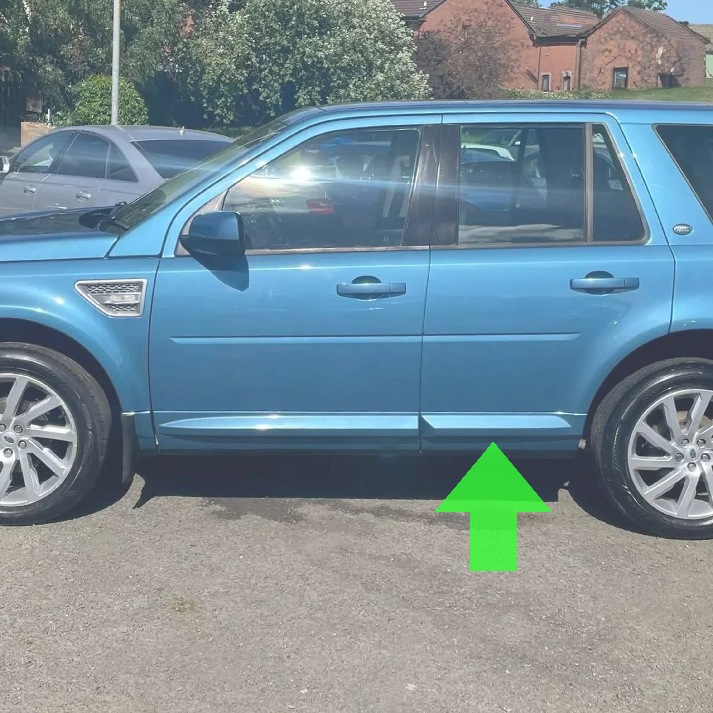 Lower Door Moulding in Primer - Rear Left Door - for Land Rover Freelander 2 - Image 2