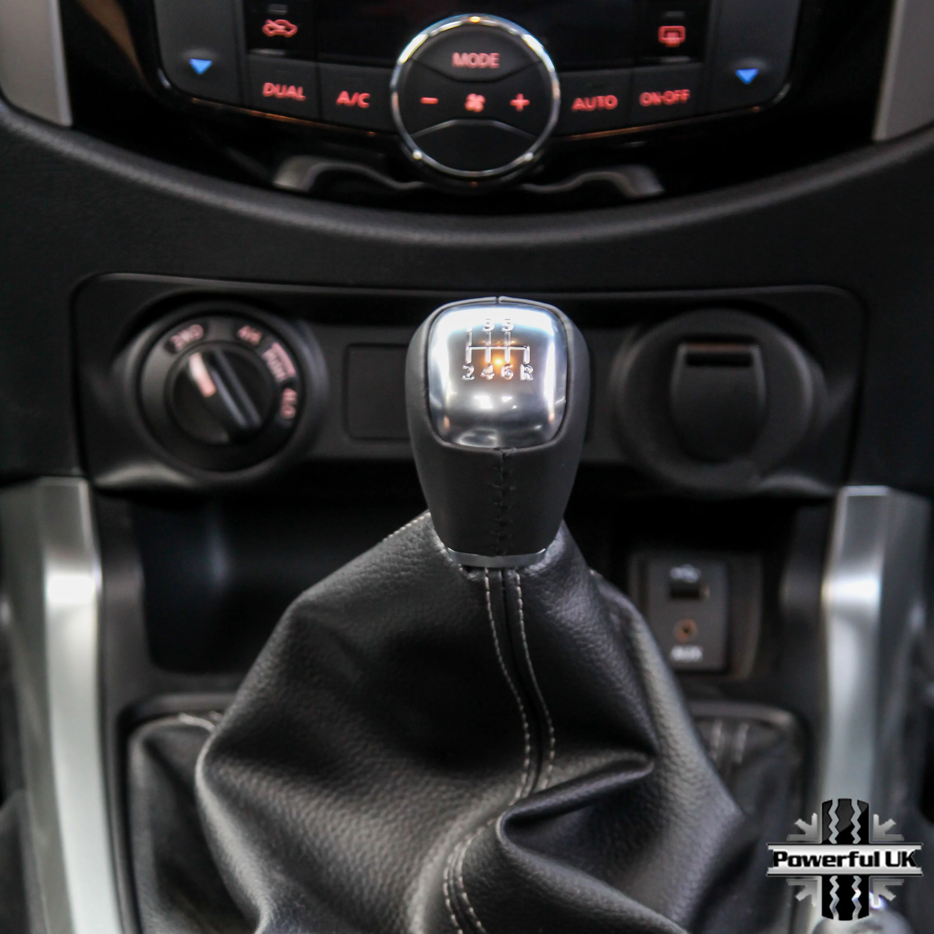 Manual Gear Knob - 6 Speed - Smooth Leather & Alloy for Nissan Navara NP300 - Image 2