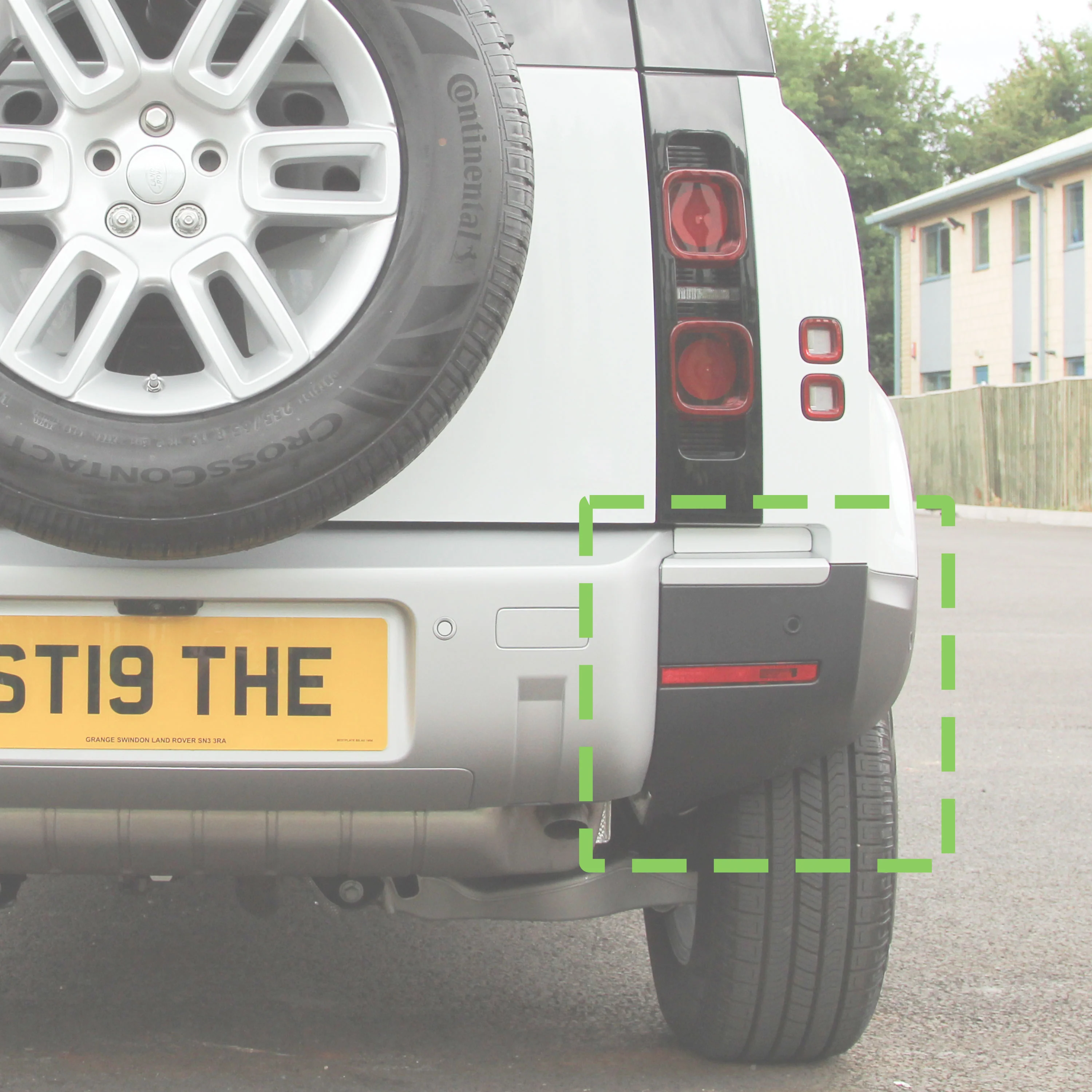 Rear Bumper Corner for Land Rover Defender L663 in Gloss Black - RIGHT - Image 9