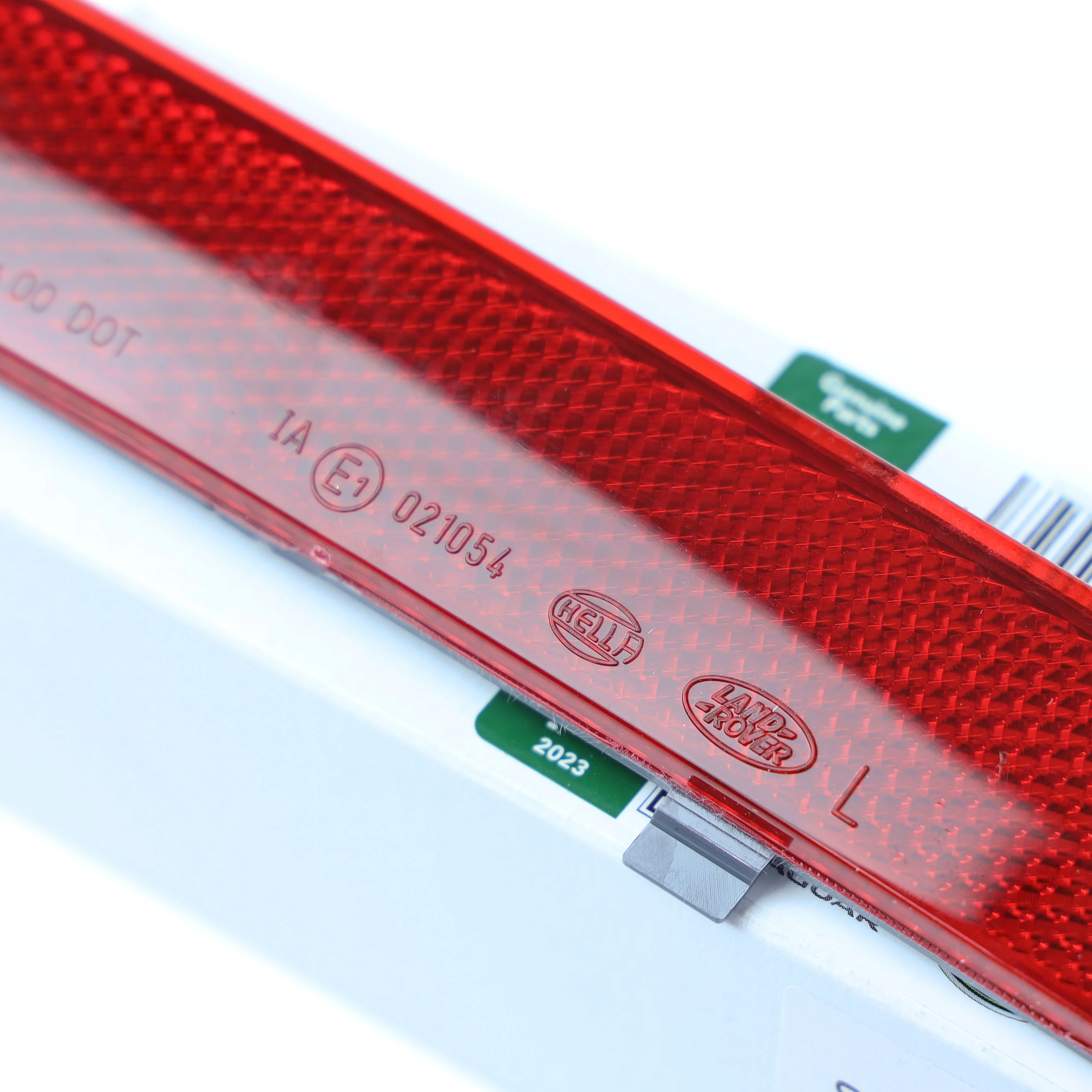 Rear Bumper Reflector for Range Rover L322 - Genuine - LEFT LH - Image 4