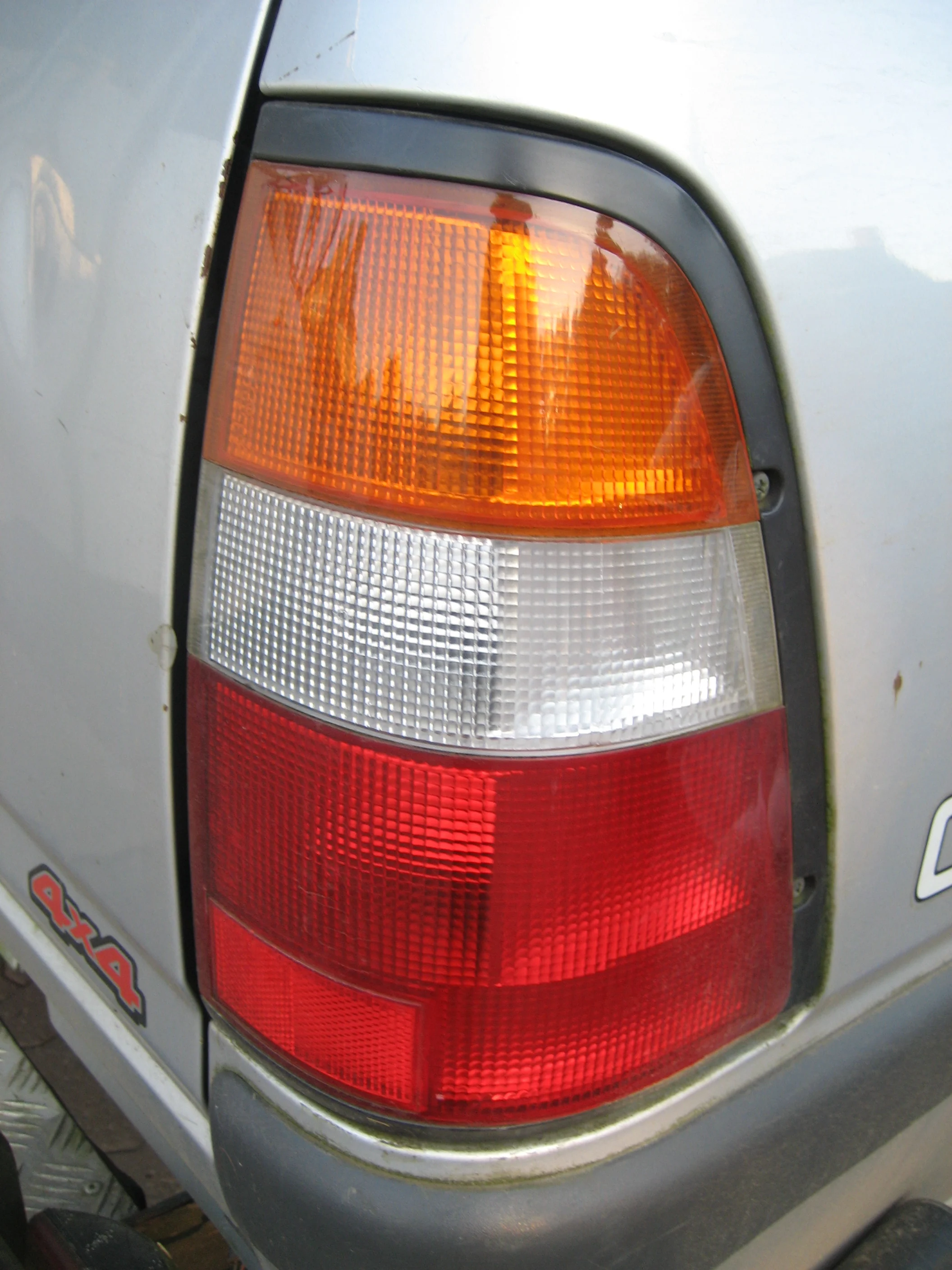 Rear Light Assembly Isuzu TF - Orange Indicator Lens - RH - E Marked - Image 2