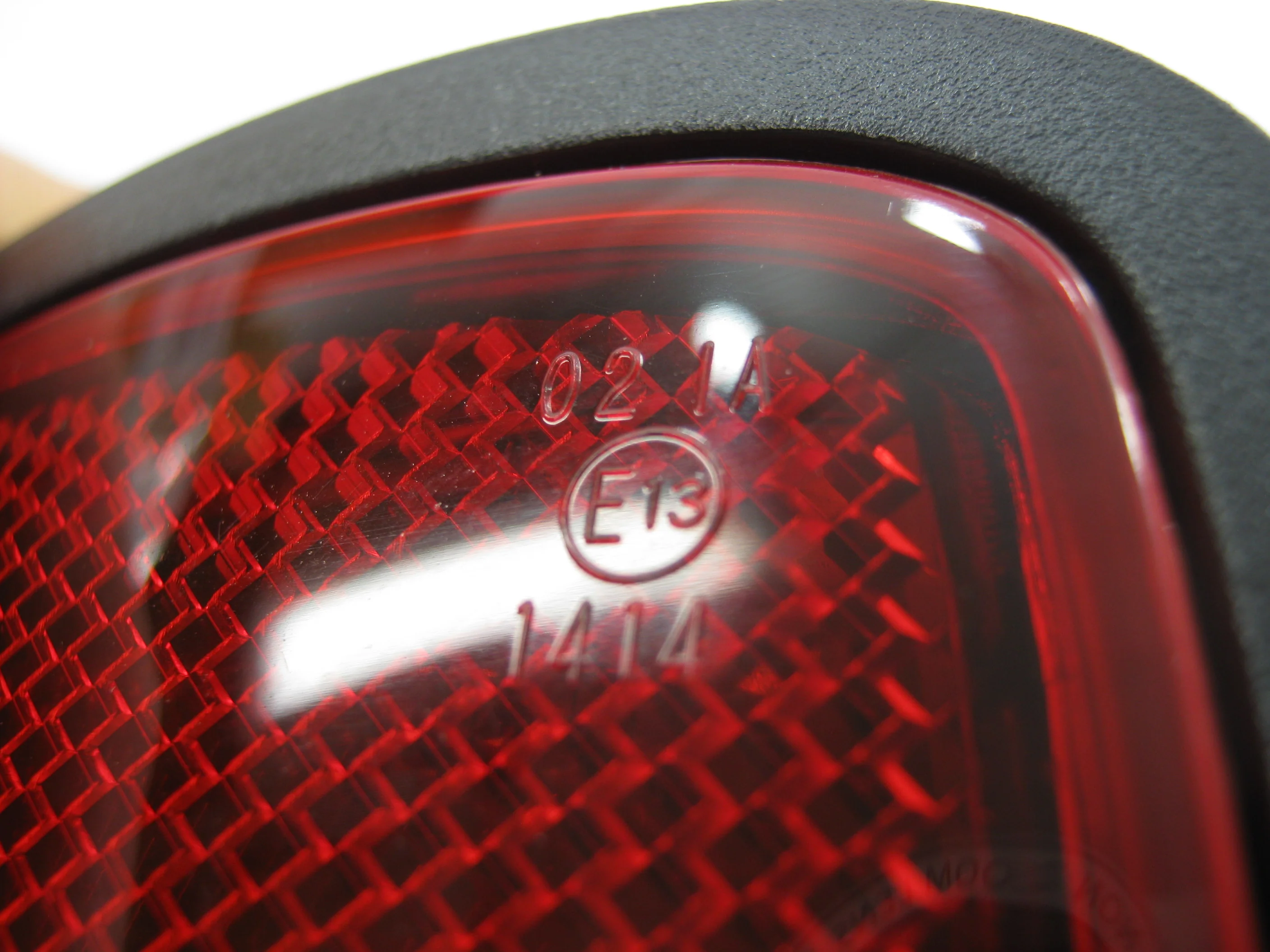 Rear Reflector - RH - for Mitsubishi L200 (OE) - Image 5