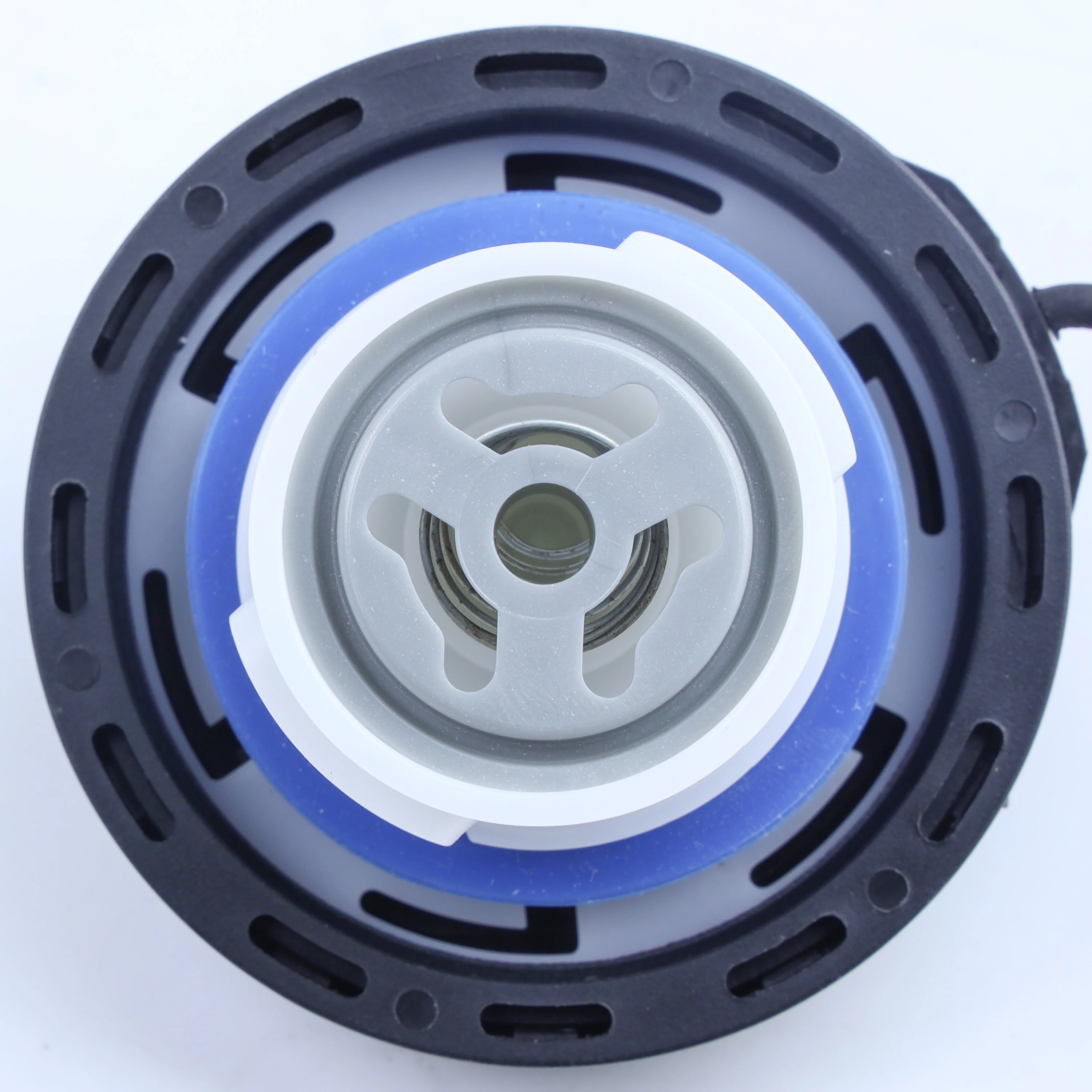 Replacement VENTED Filler Cap - Aftermarket - Petrol - for Jaguar XE - Image 3