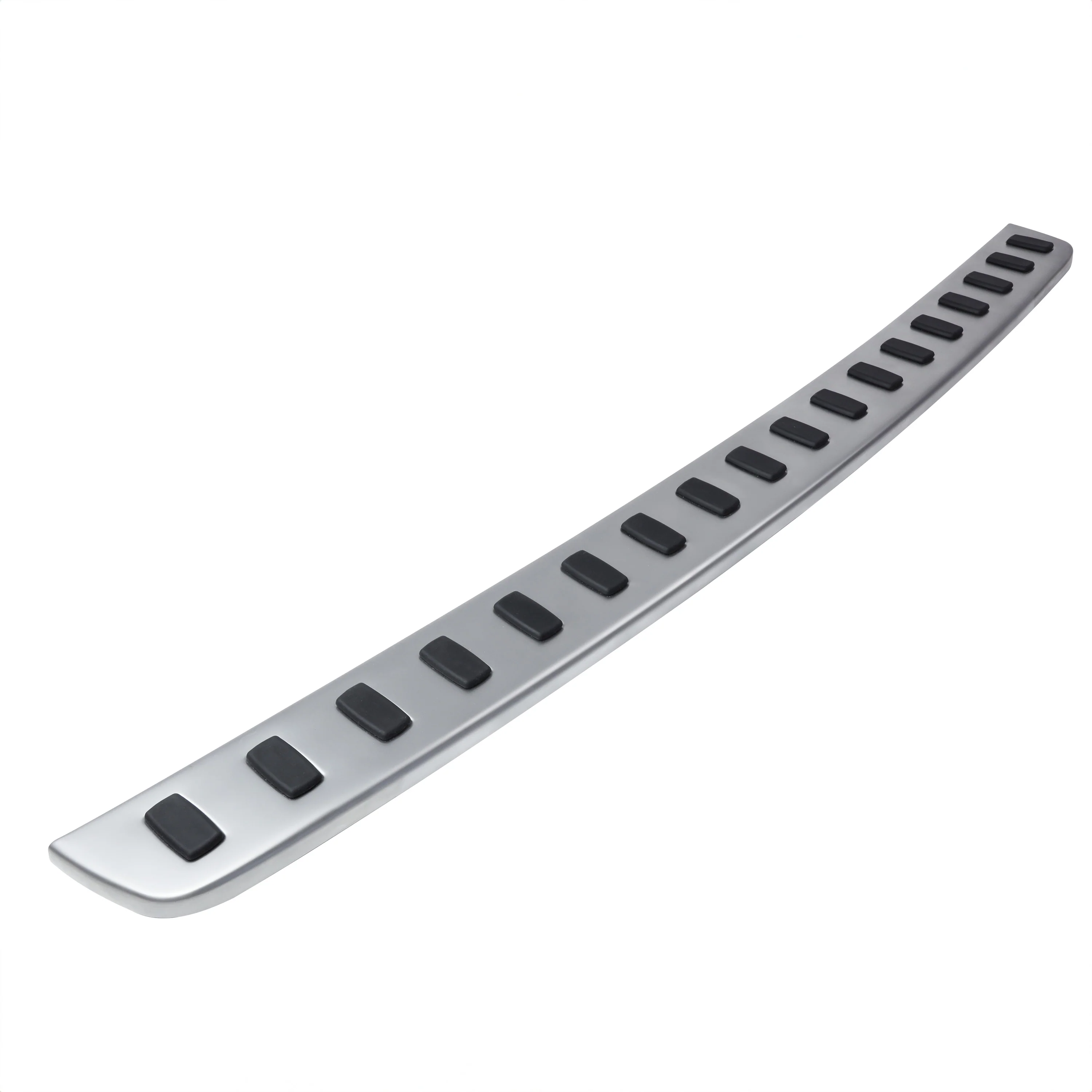 Stainless Rear Bumper Cover (with Rubber Grips) for Land Rover Discovery 3/4 - Image 4