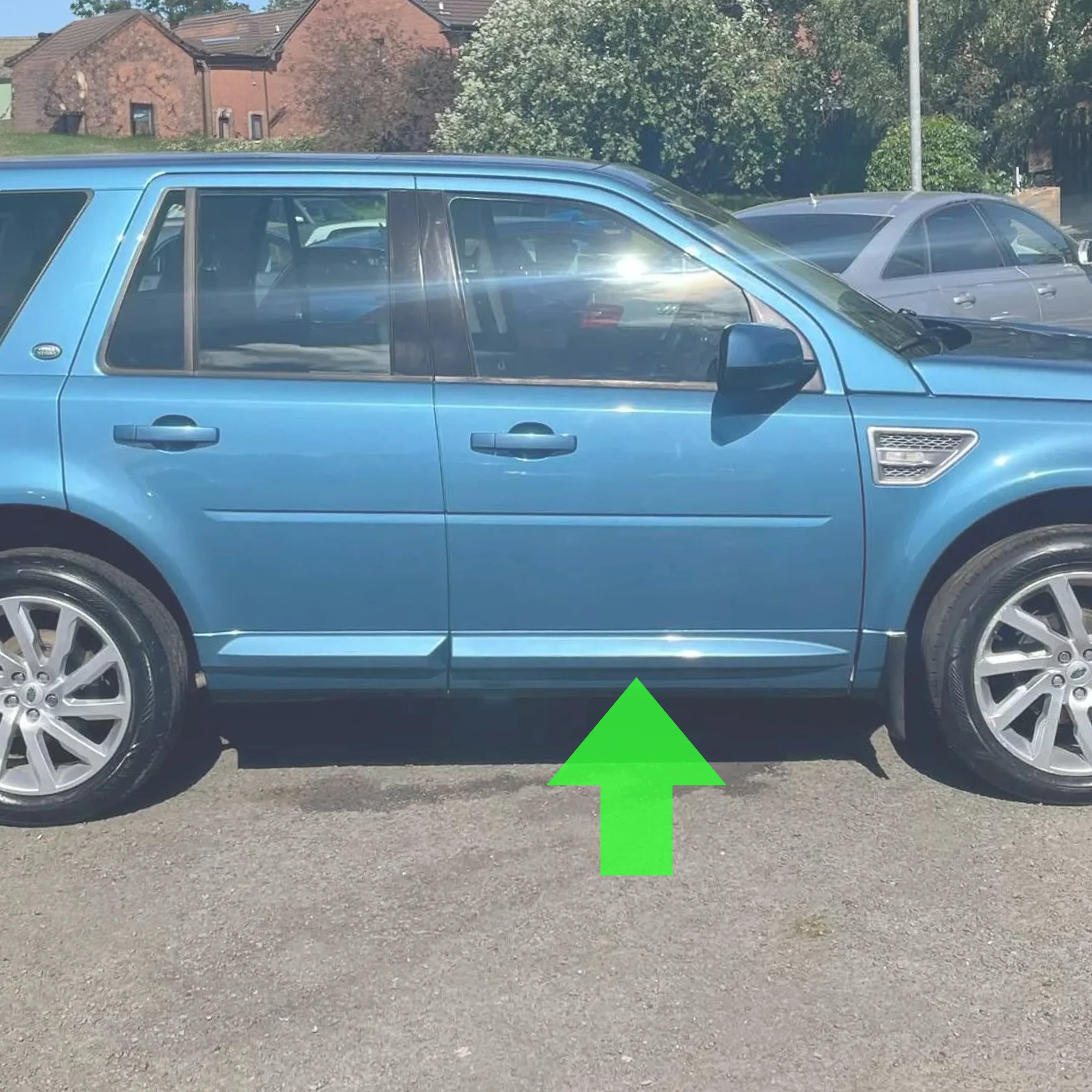 Standard Lower Door Moulding in Primer - Front Right - for Land Rover Freelander 2 - Image 2