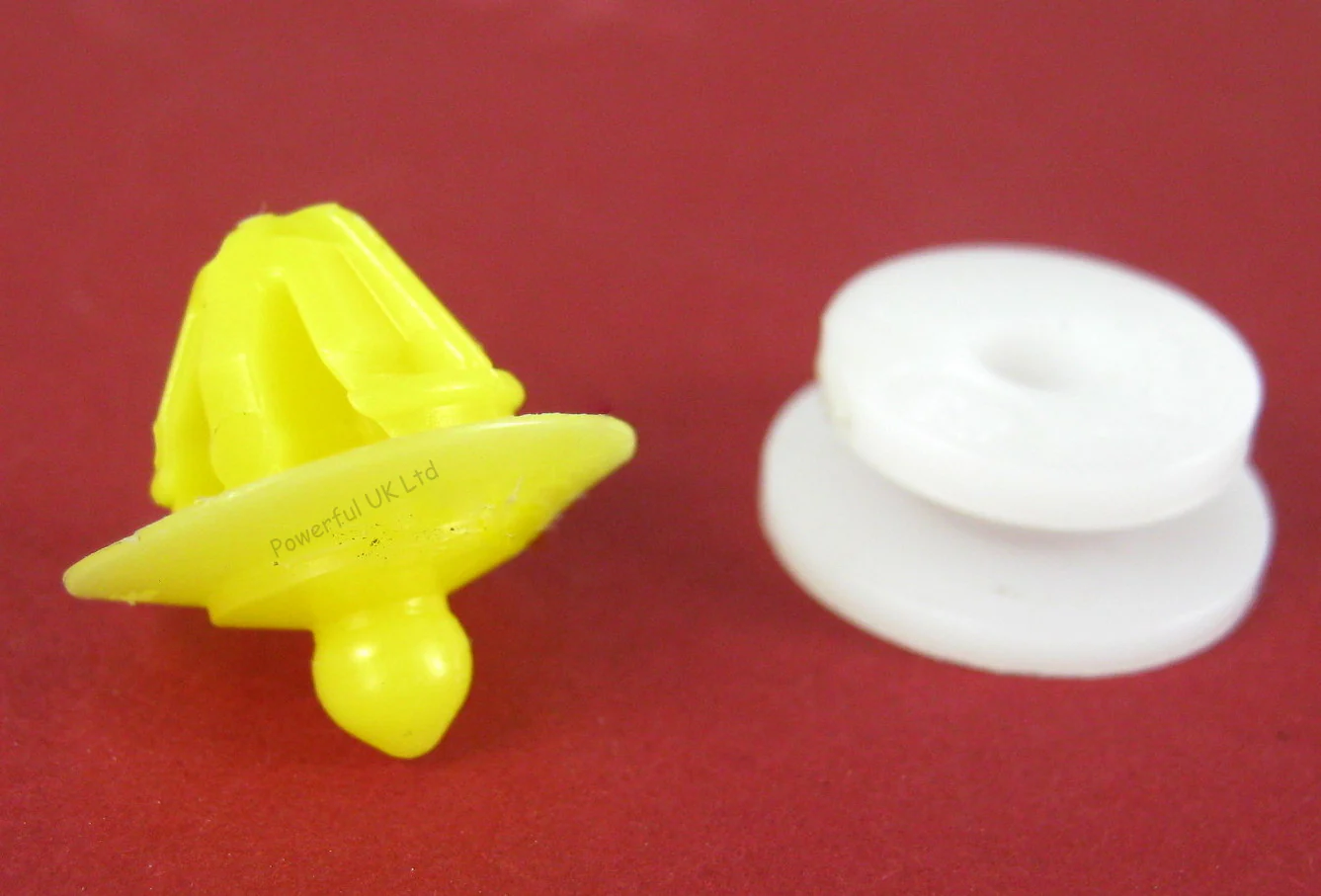 Yellow & White plastic wheel arch door moulding clips for Range Rover Sport L320 - 10 pack - Image 2